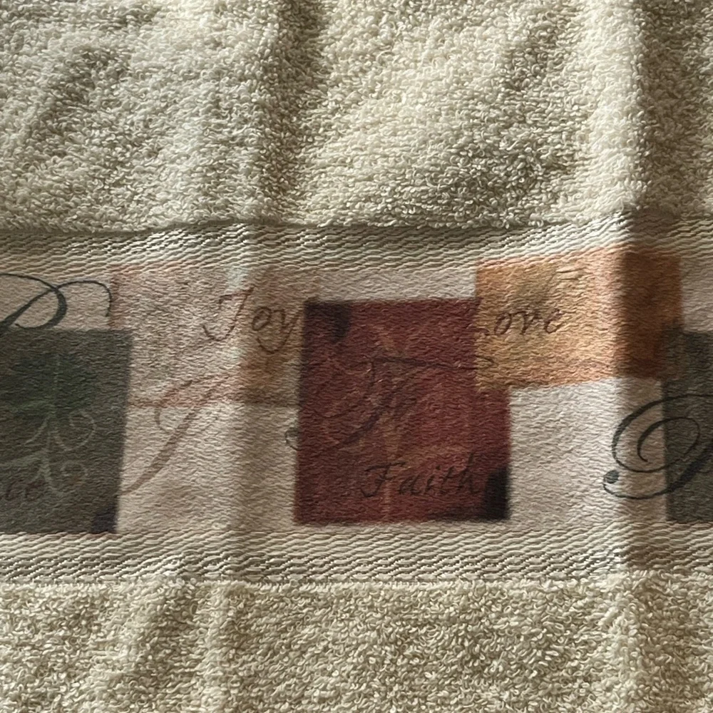 . Saturday Knight Limited Tip towel